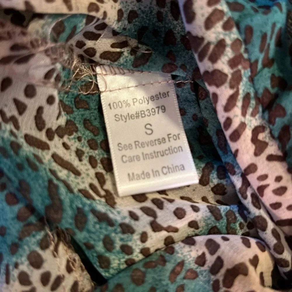 Blu Pepper Animal Print Long Sleeve Blouse | Women's S - Picture 6 of 6
